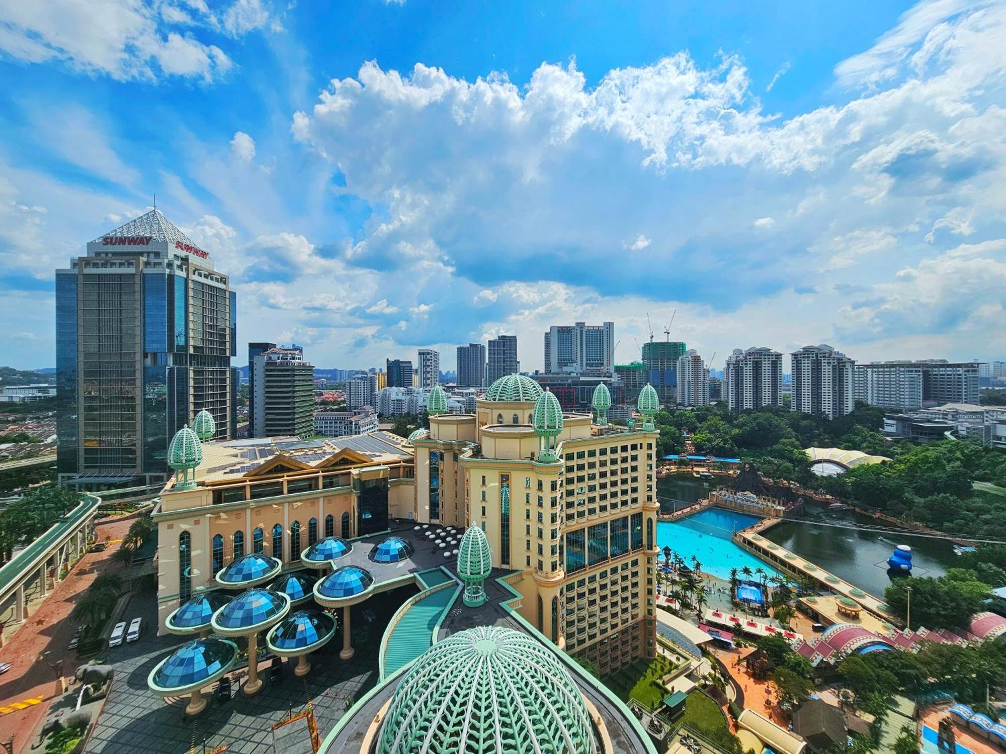 #12 New Sunway Resort Family Suite Lagoon View ペタリンジャヤ エクステリア 写真